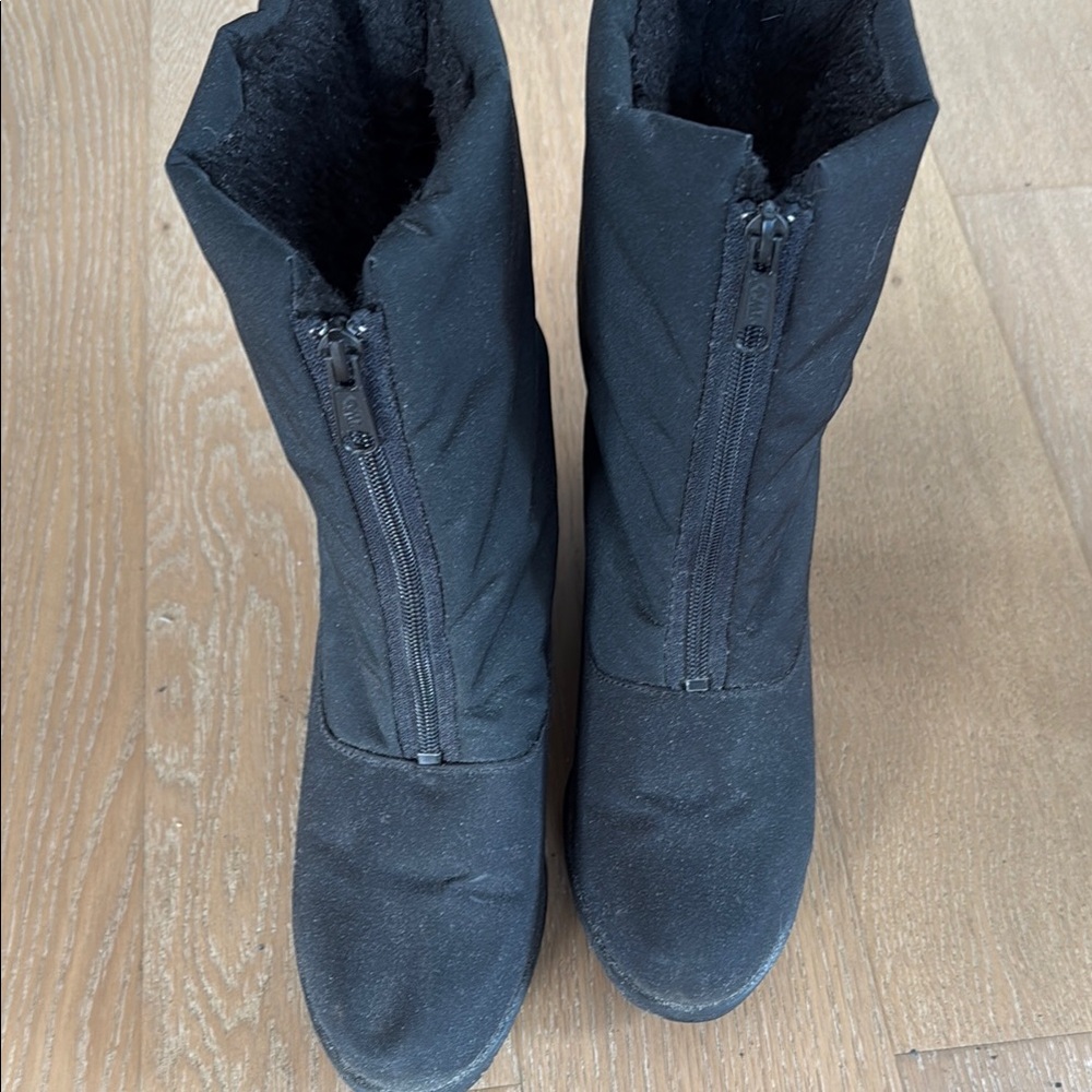 Toe Warmer’s Canada Women's Black Winter Boots size 9